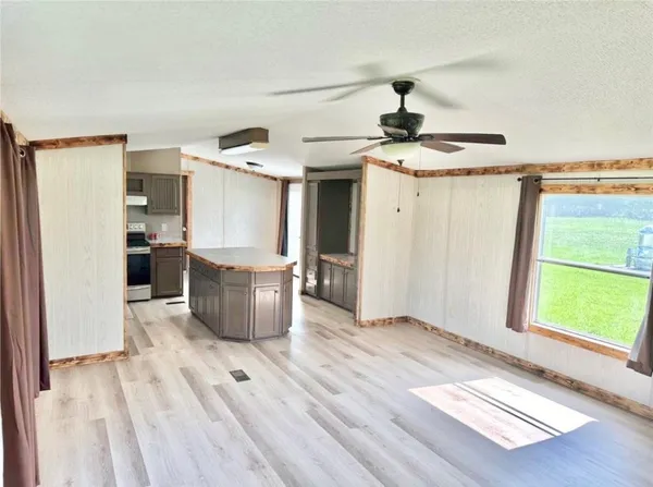 $1,425 | 15607 Atwood Lane, Crosby, TX 77532