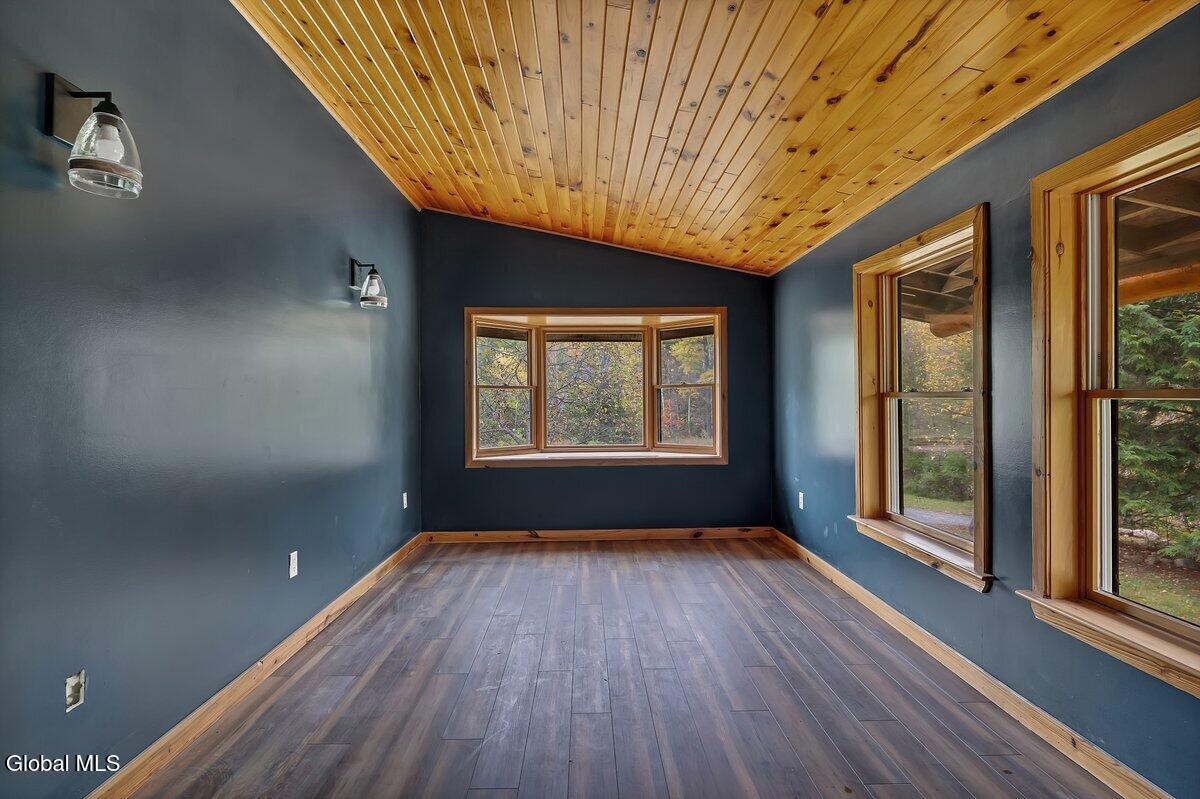 102 Combs Road Thurman, NY 12885 - Photo 31 of 65 P1585264