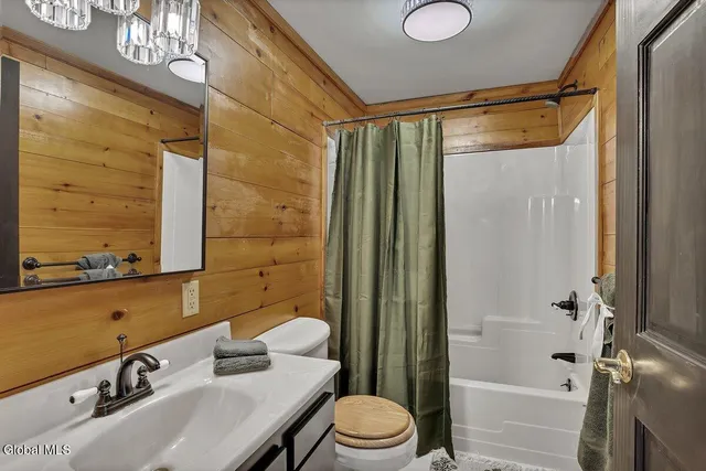 $899,000 | 102 Combs Road, Thurman, NY 12885