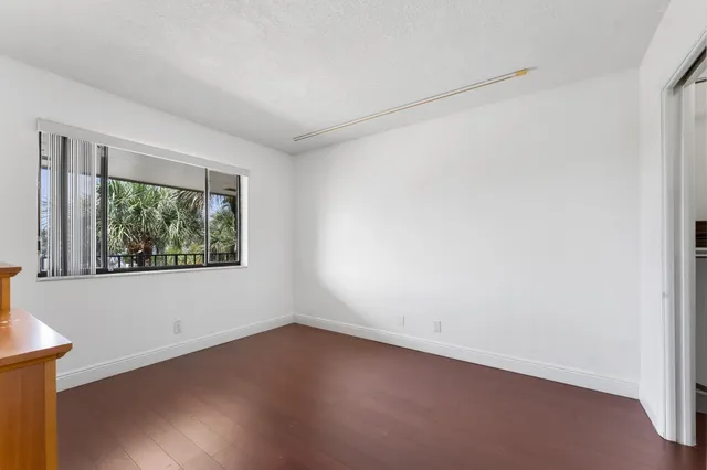 $225,000 | 4489 Luxemburg Court, Unit 306, Lake Worth, FL 33467