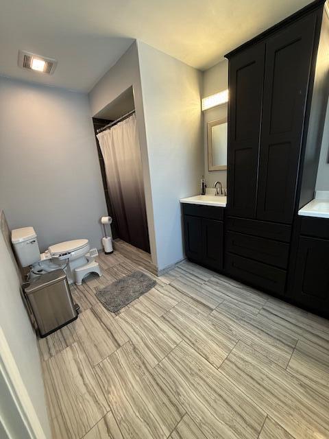 108 Baron Road Mukwonago, WI 53149 - Photo 17 of 43 Master Bathroom