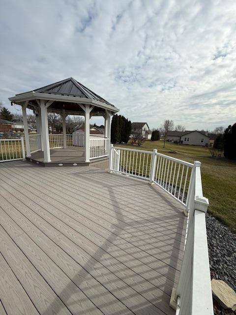 108 Baron Road Mukwonago, WI 53149 - Photo 34 of 43 Deck