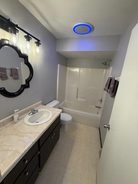 108 Baron Road Mukwonago, WI 53149 - Photo 10 of 43 Main Bathroom