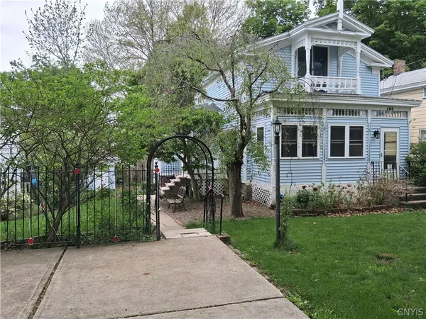 $129,900 | 184 East 7th Street, Oswego, NY 13126