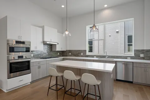 $4,500 | 3810 Berkman Drive, Austin, TX 78723