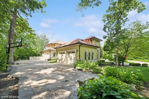 $3,395,000 | 1031 Barrys Court, Lake Forest, IL 60045