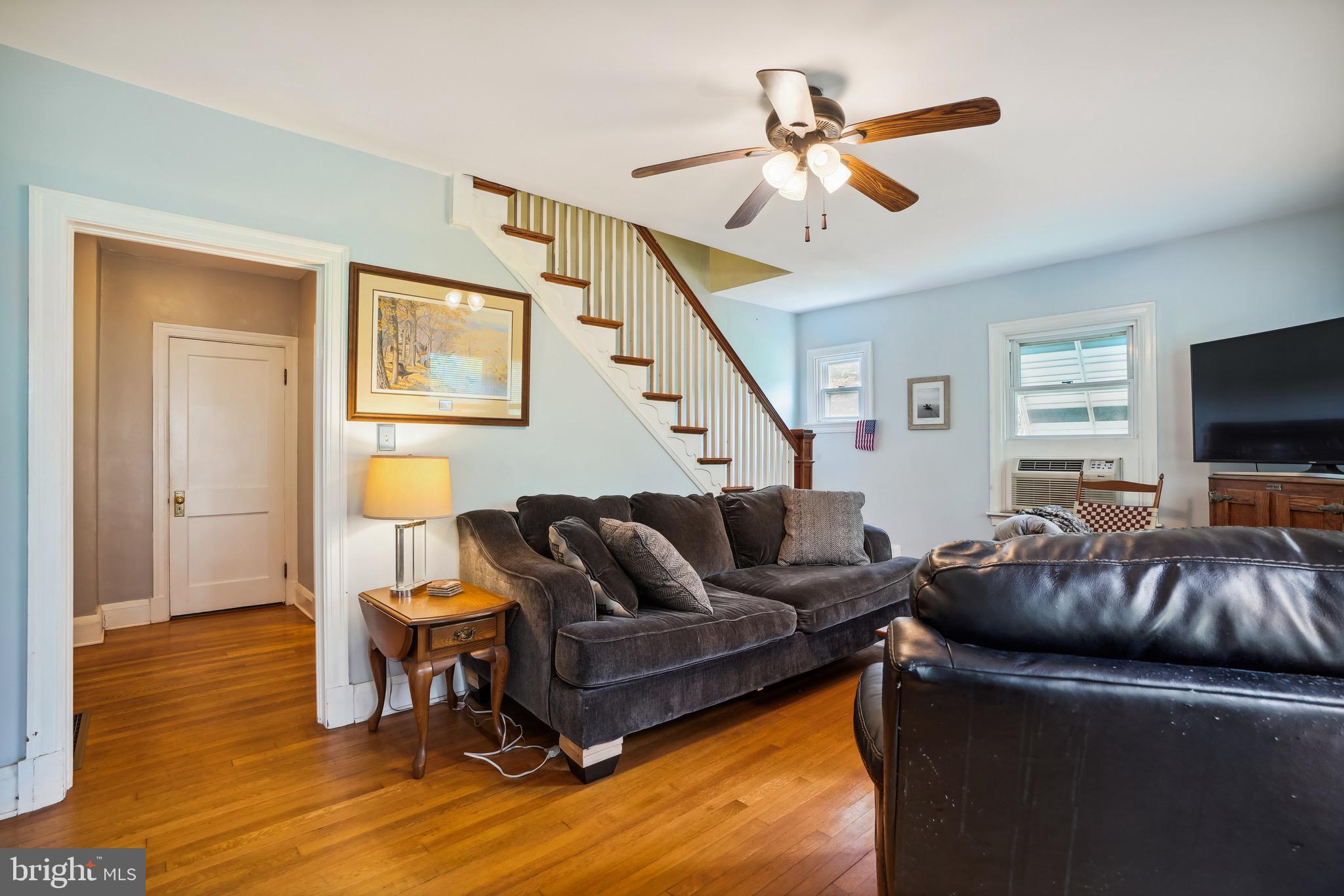 946 Washington Road Westminster, MD 21157 - Photo 5 of 36 Gallery Image 5