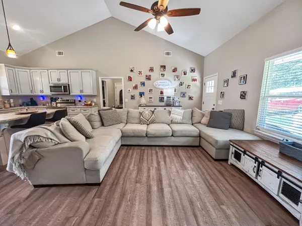 $309,999 | 421 Beamer Road Southwest, Calhoun, GA 30701