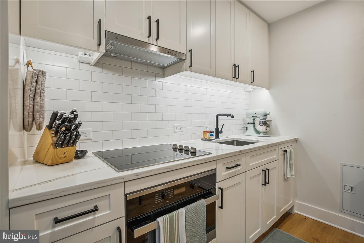 1211 Van Street Southeast, Unit 602 Washington, DC 20003 - Photo 2 of 15
