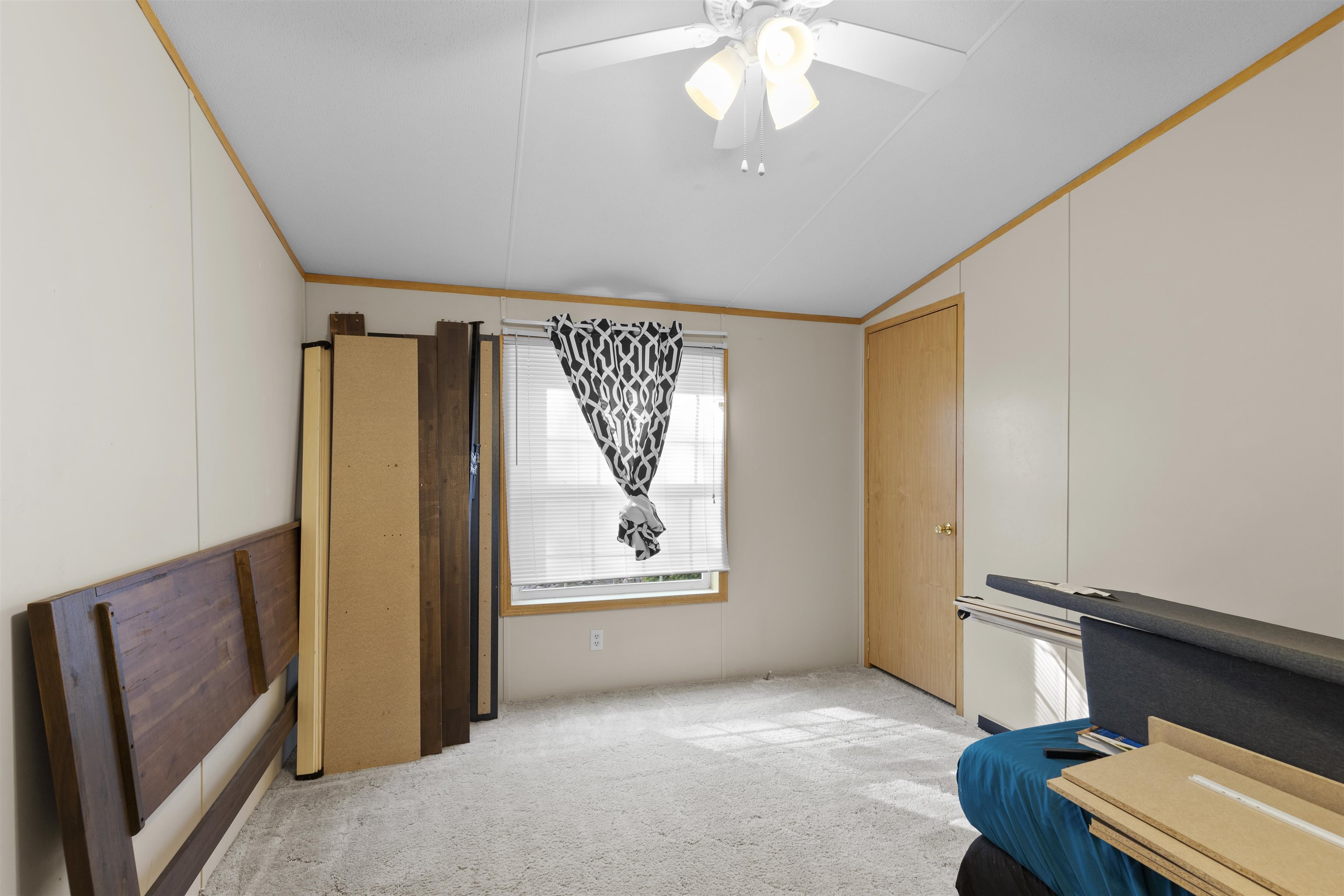 415 Ridge Road Middleton, NH 03887 - Photo 14 of 40