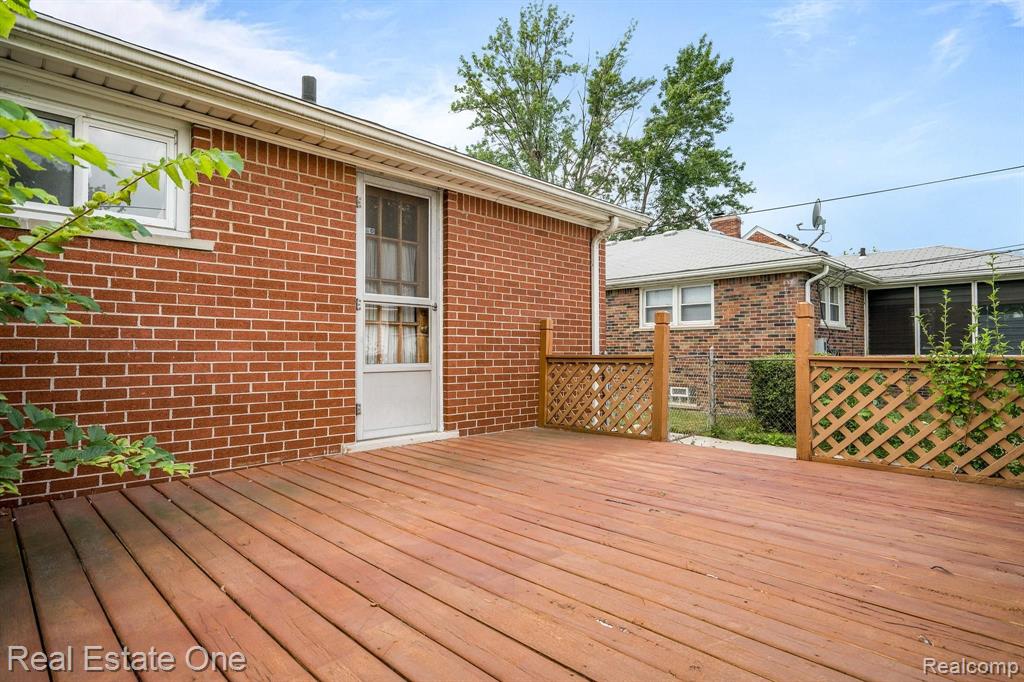 21135 Littlestone Road Harper Woods, MI 48225 - Photo 16 of 20