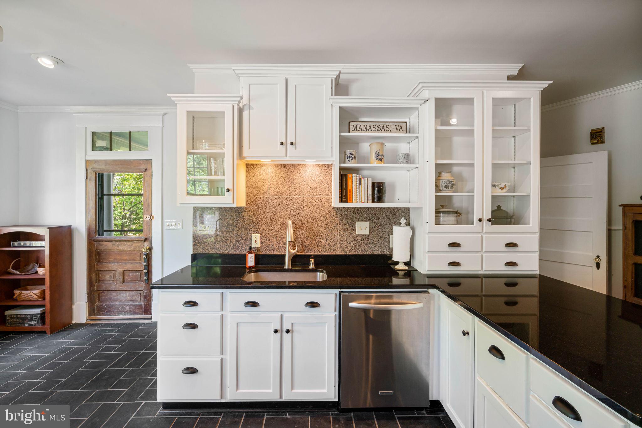 8802 Quarry Road Manassas, VA 20110 - Photo 11 of 61 Gallery Image 11