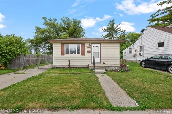 $129,900 | 12846 Georgiana Avenue, Warren, MI 48089