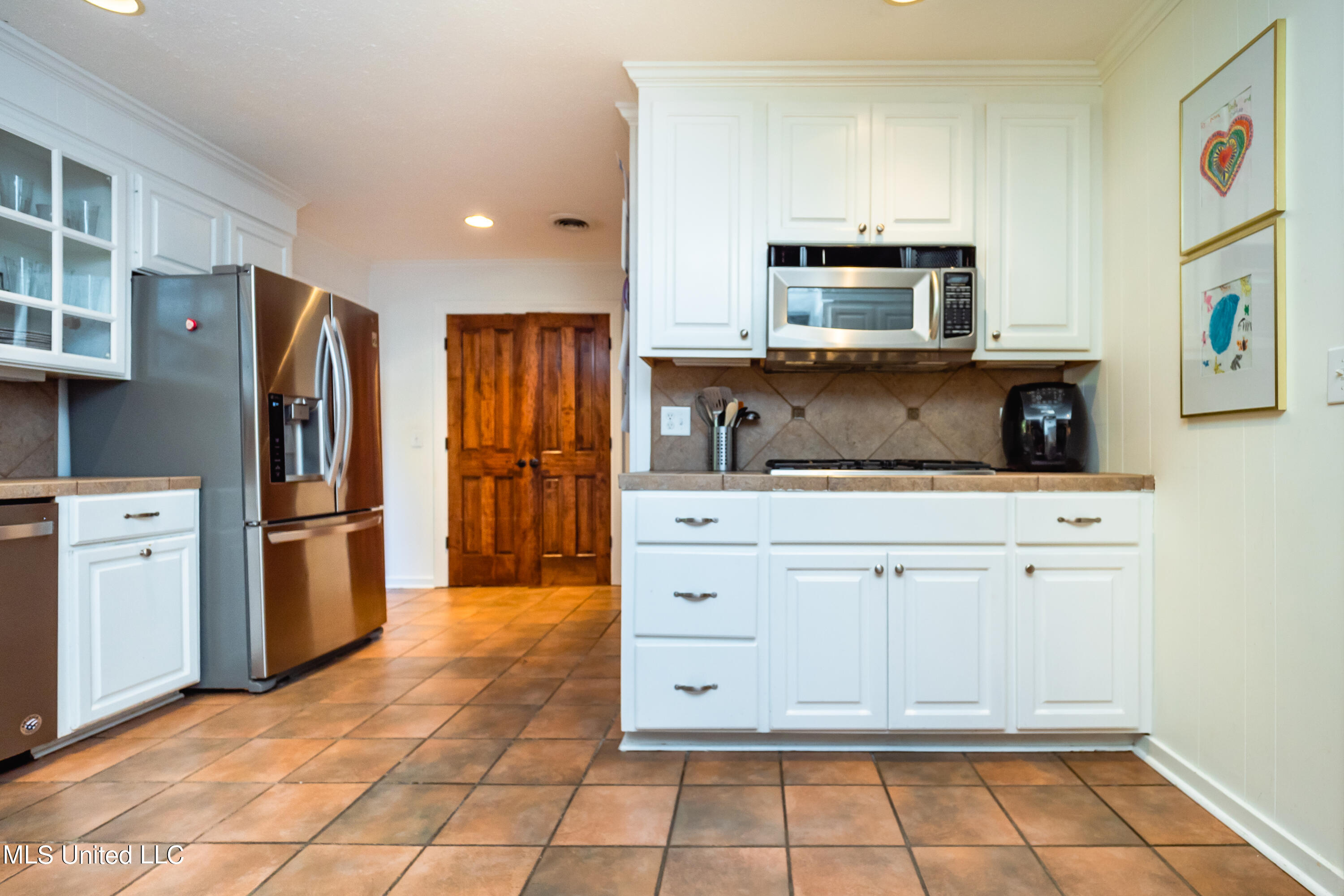 2258 Bellingrath Road Jackson, MS 39211 - Photo 13 of 34 PA070006