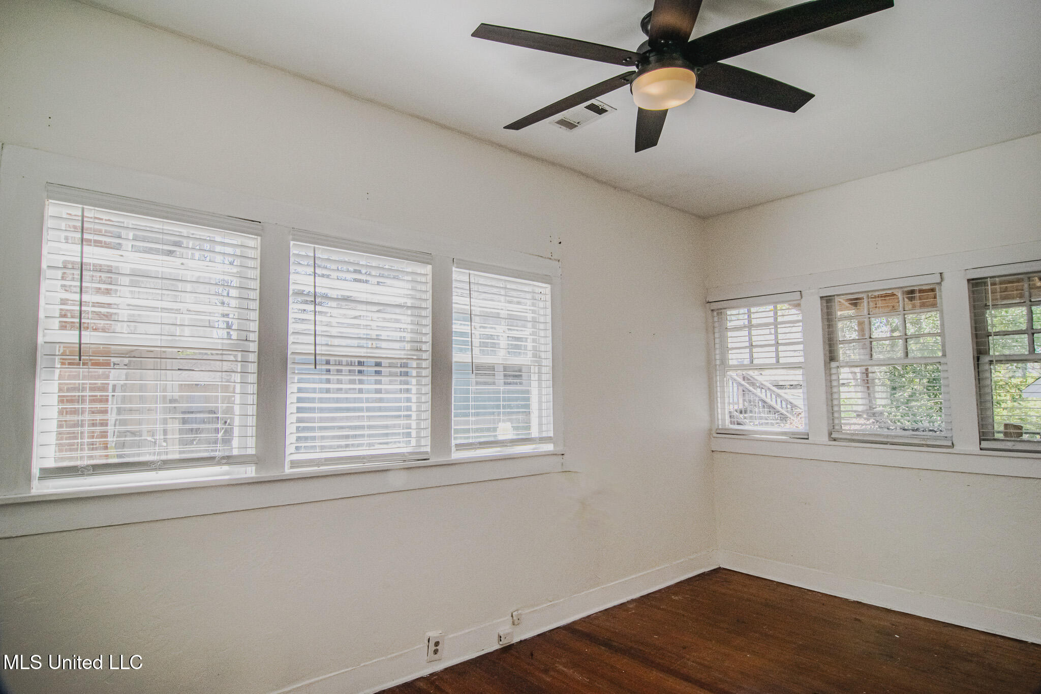 809 North Congress Street Jackson, MS 39202 - Photo 18 of 26 DSC_0138
