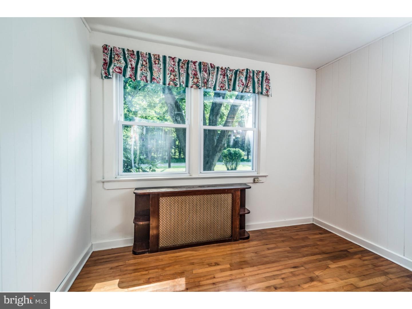 105 Blackwell Road Pennington, NJ 08534 - Photo 9 of 25