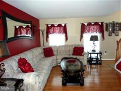 7811 Longridge Road Baltimore, MD 21236 - Photo 6 of 17 Living Room