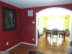 7811 Longridge Road Baltimore, MD 21236 - Photo 7 of 17 Interior (General)