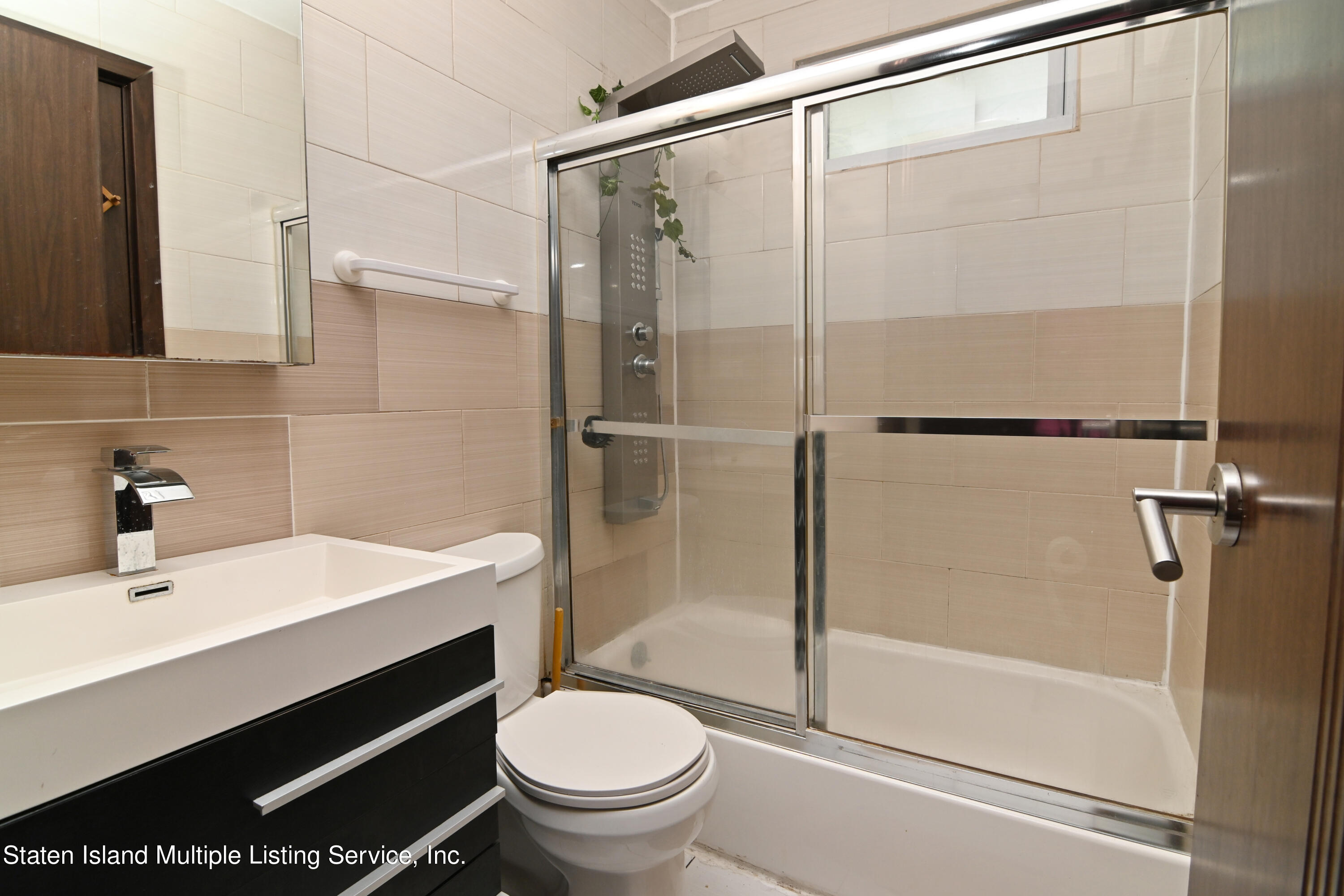 109 Mapleton Avenue Staten Island, NY 10306 - Photo 12 of 14 IMG_2659