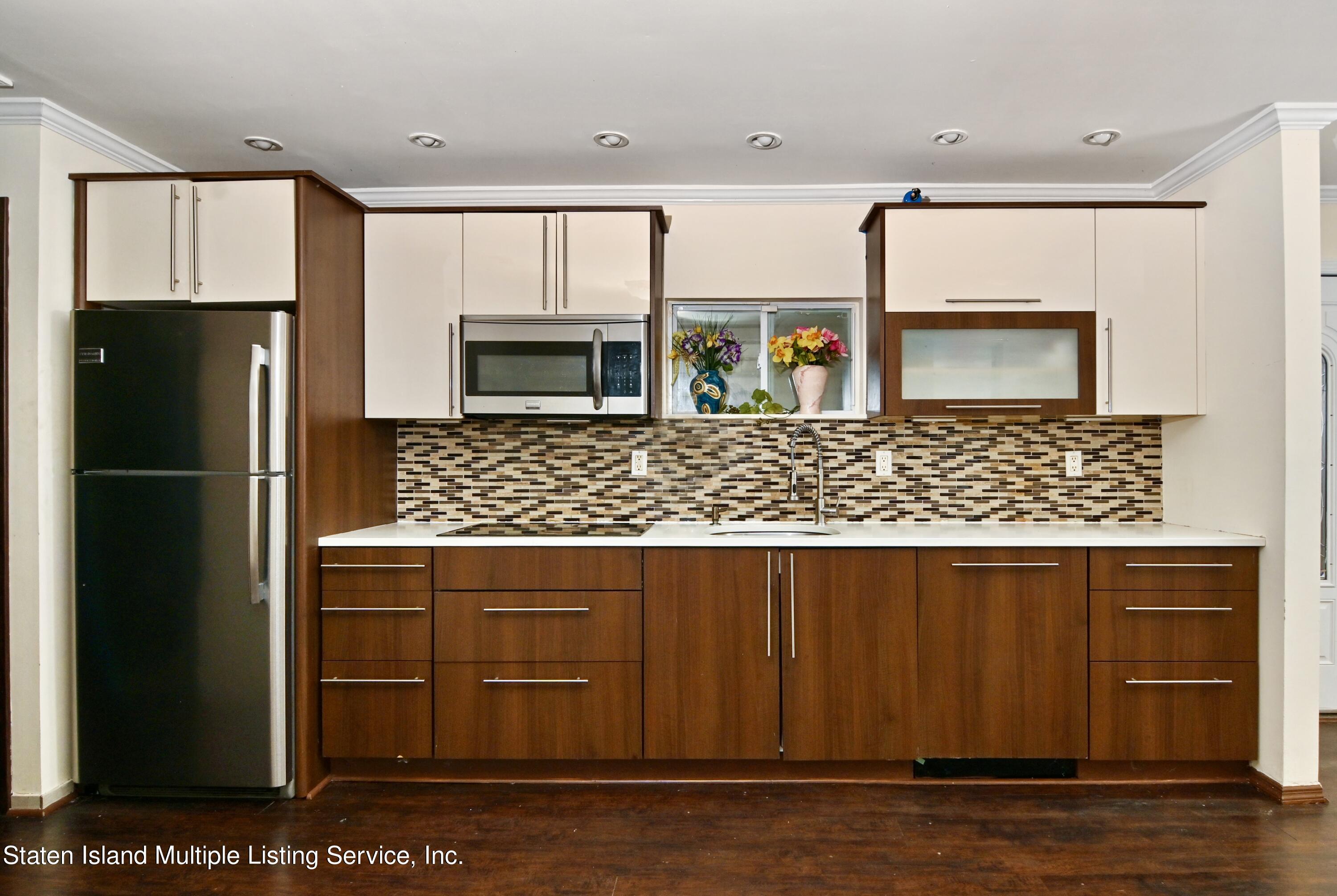 109 Mapleton Avenue Staten Island, NY 10306 - Photo 6 of 14 IMG_2571