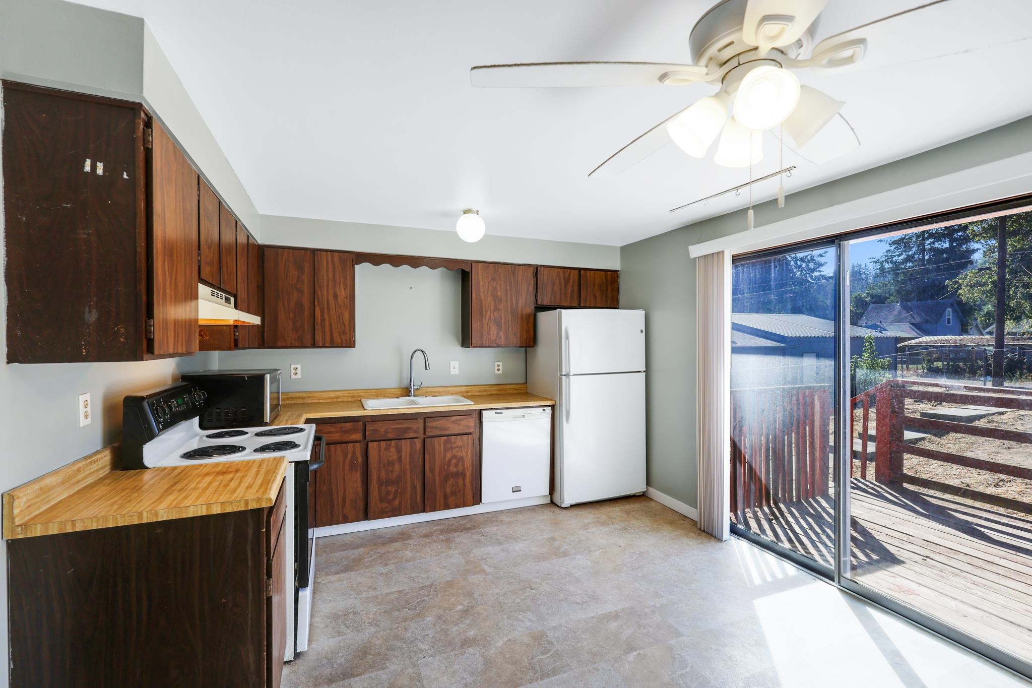 2508 East Hartson Avenue Spokane, WA 99202 - Photo 7 of 18