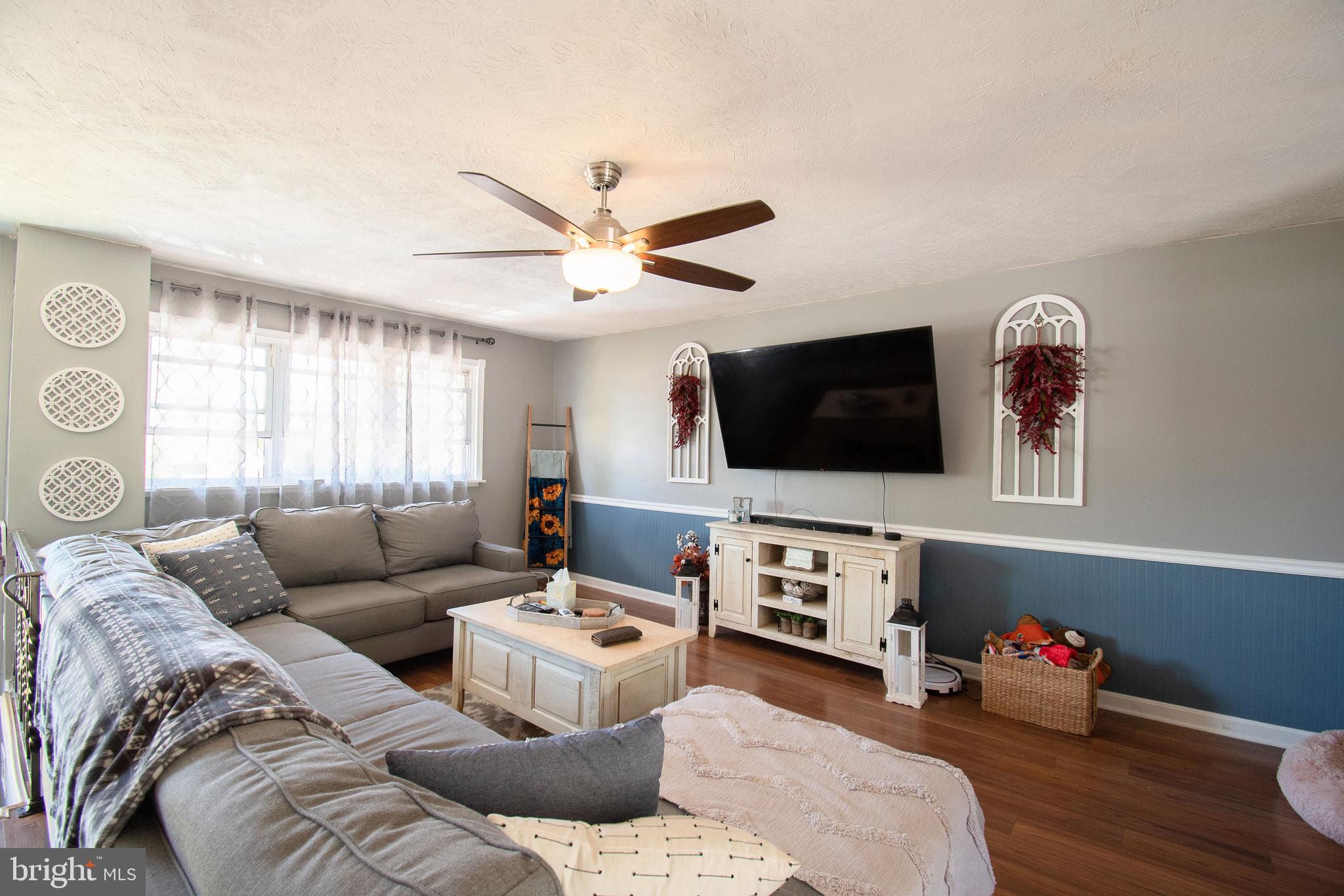 3222 Birch Road Philadelphia, PA 19154 - Photo 3 of 17