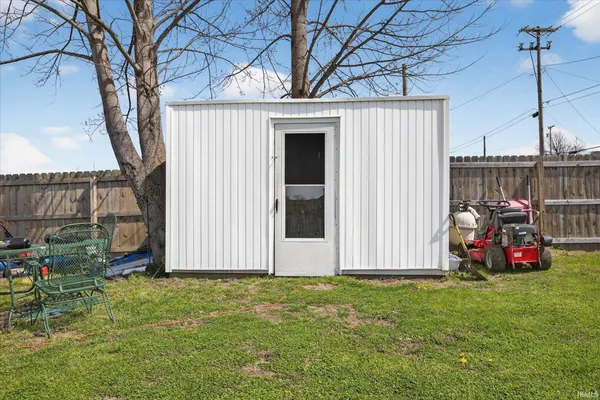 $139,900 | 1015 West Van Trees Street, Washington, IN 47501