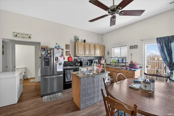 $139,900 | 1015 West Van Trees Street, Washington, IN 47501