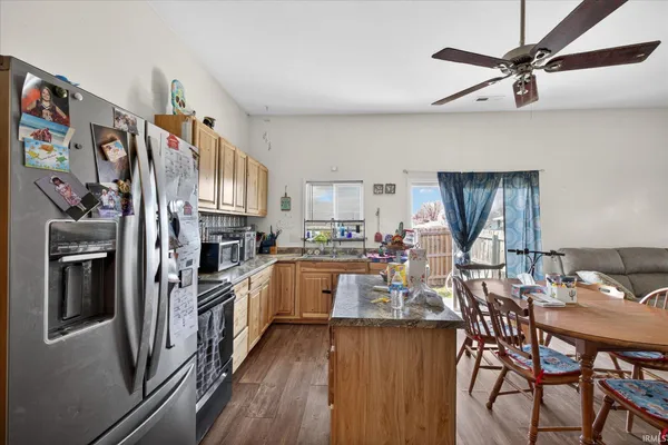 $139,900 | 1015 West Van Trees Street, Washington, IN 47501