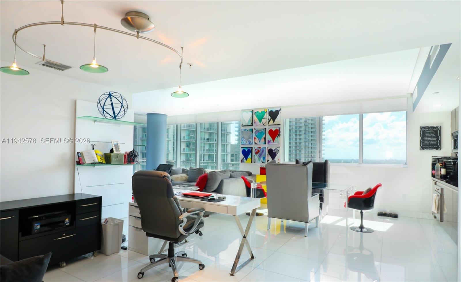 92 Southwest 3rd Street, Unit 3005 Miami, FL 33130 - Photo 2 of 16