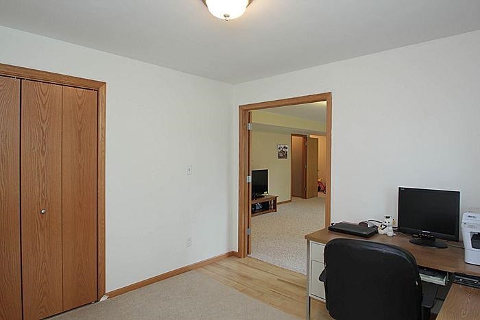862 Tipperary Road Iowa City, IA 52246 - Photo 21 of 24 Gallery Image 21