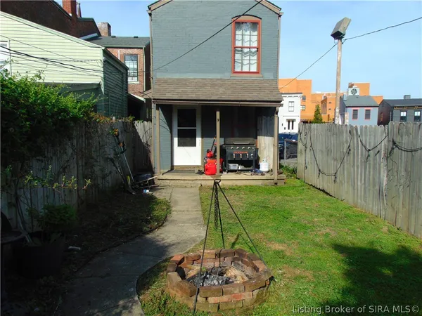 $319,900 | 520 West Street, Madison, IN 47250