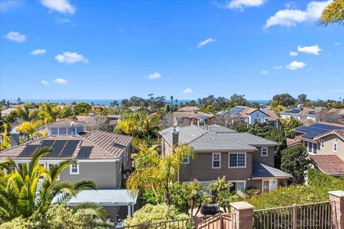 622 Brae Mar Court Encinitas, CA 92024 - Photo 3 of 24 a view of a city with tall buildings