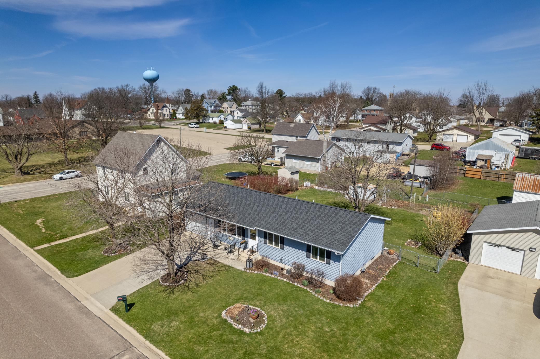 217 East Grant Street Caledonia, MN 55921 - Photo 2 of 26