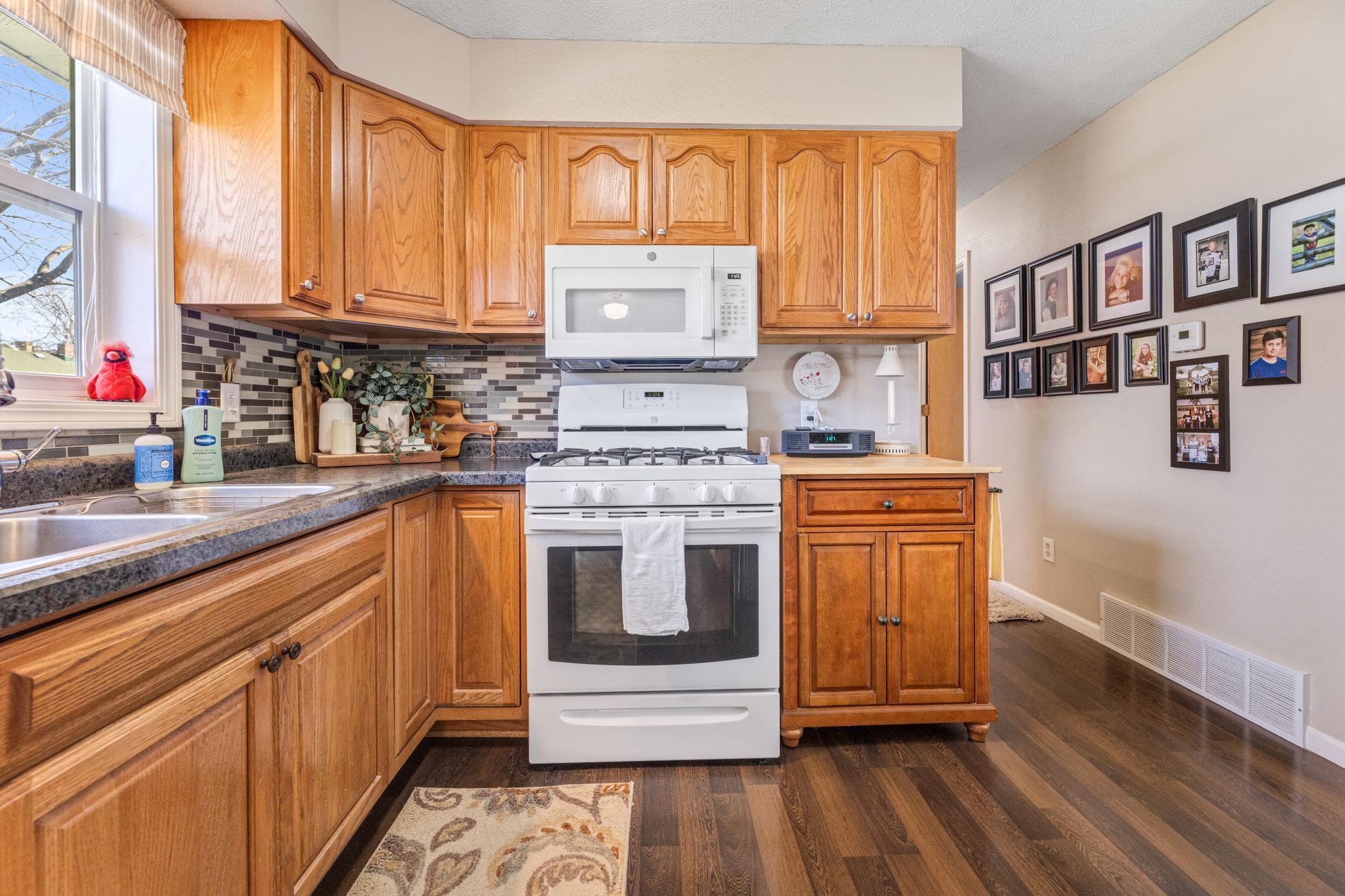 217 East Grant Street Caledonia, MN 55921 - Photo 8 of 26