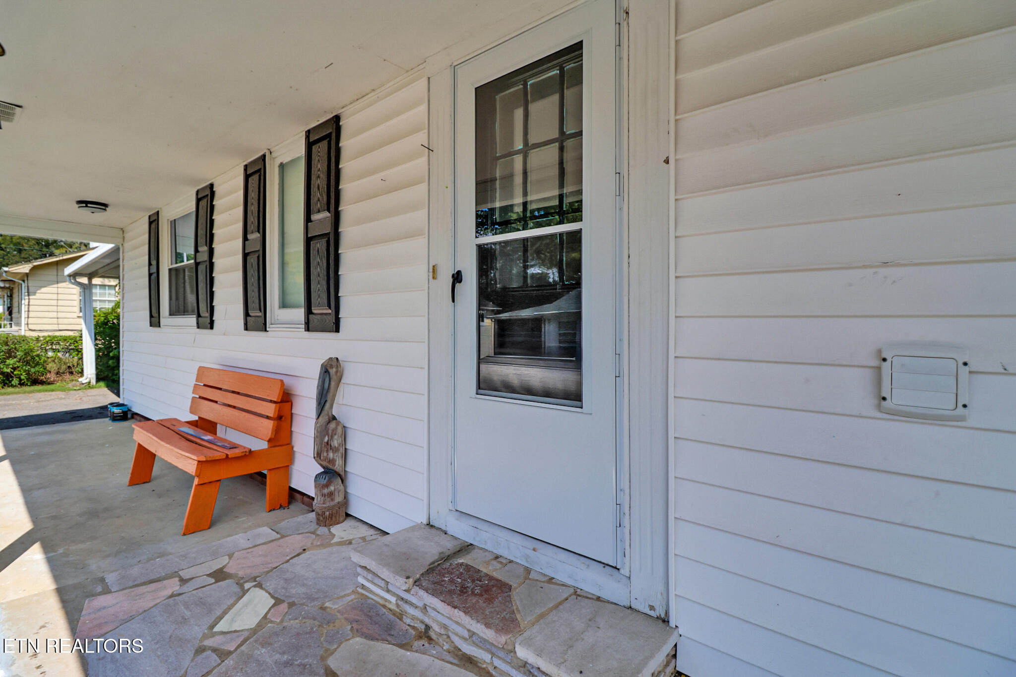 107 Townsend Road Oak Ridge, TN 37830 - Photo 3 of 21 if1a6305-if1a6309