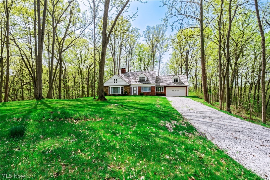 389 Bentleyville Road Chagrin Falls, OH 44022 - Photo 4 of 8
