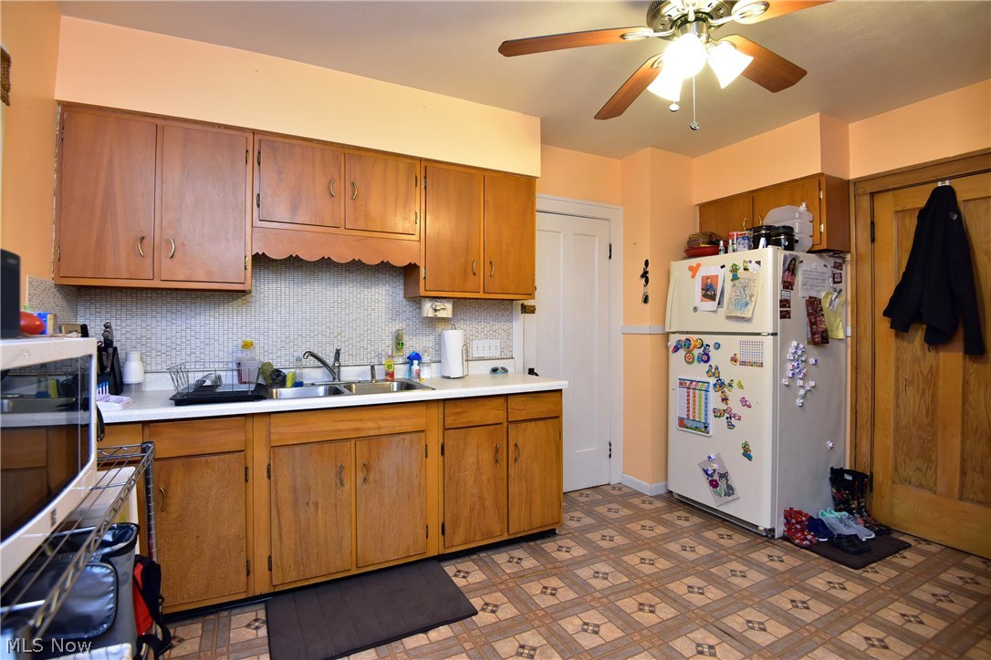 3957 Riveredge Road Cleveland, OH 44111 - Photo 2 of 34 Down kitchen