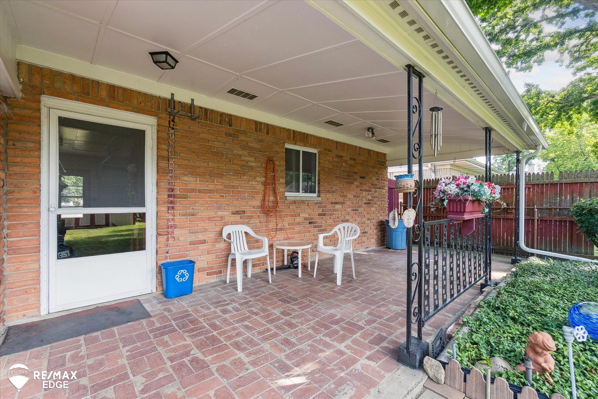 1425 West Judd Road Flint, MI 48507 - Photo 33 of 38 50185017-aa49de5f-ad13-4145-be19-0c79eed2e798.JPG