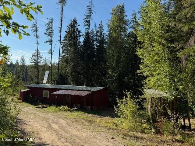 $250,000 | 922 Cottonwood Road, Priest River, ID 83856