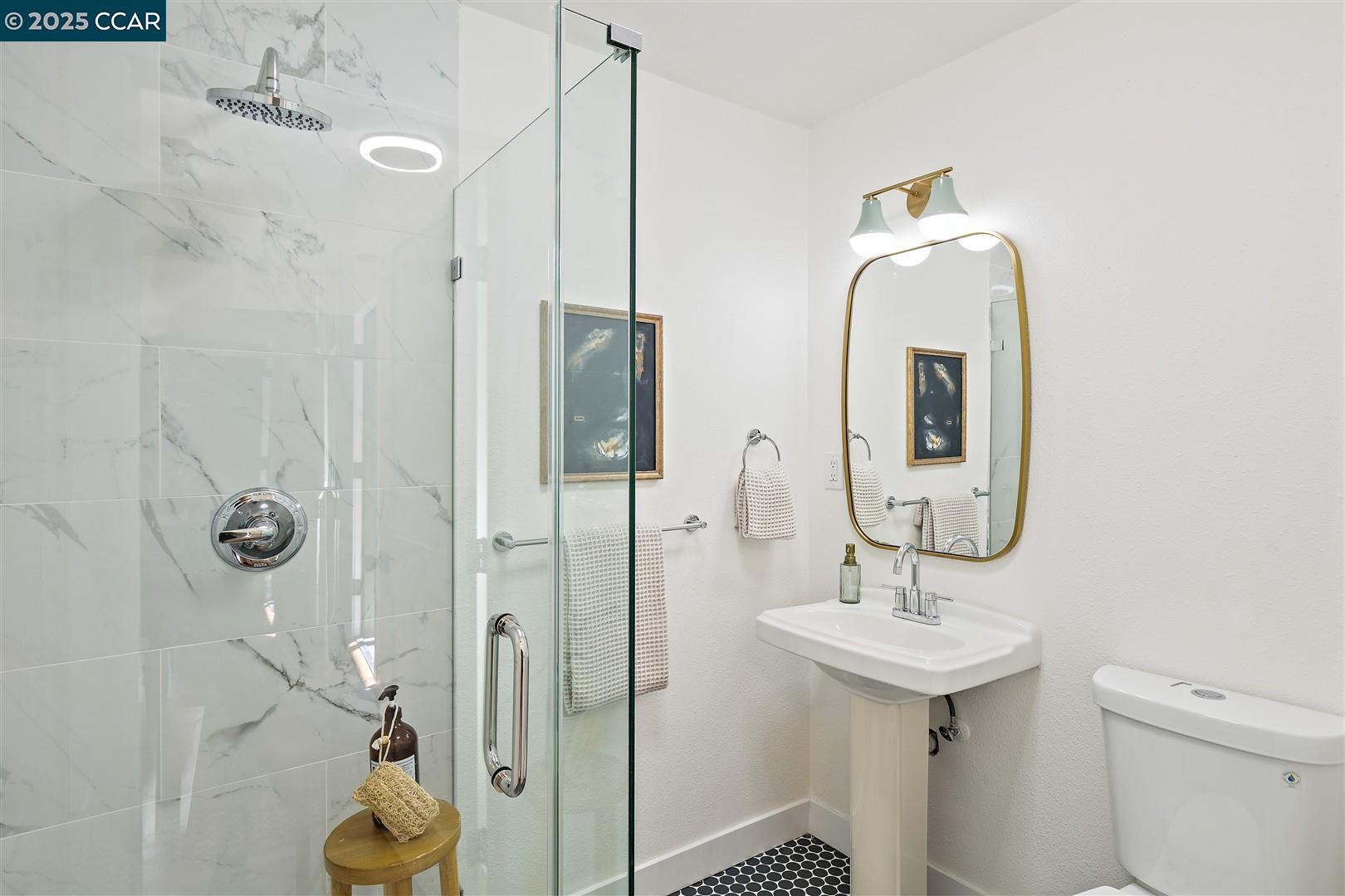 2703 Mathews Street Berkeley, CA 94702 - Photo 17 of 58