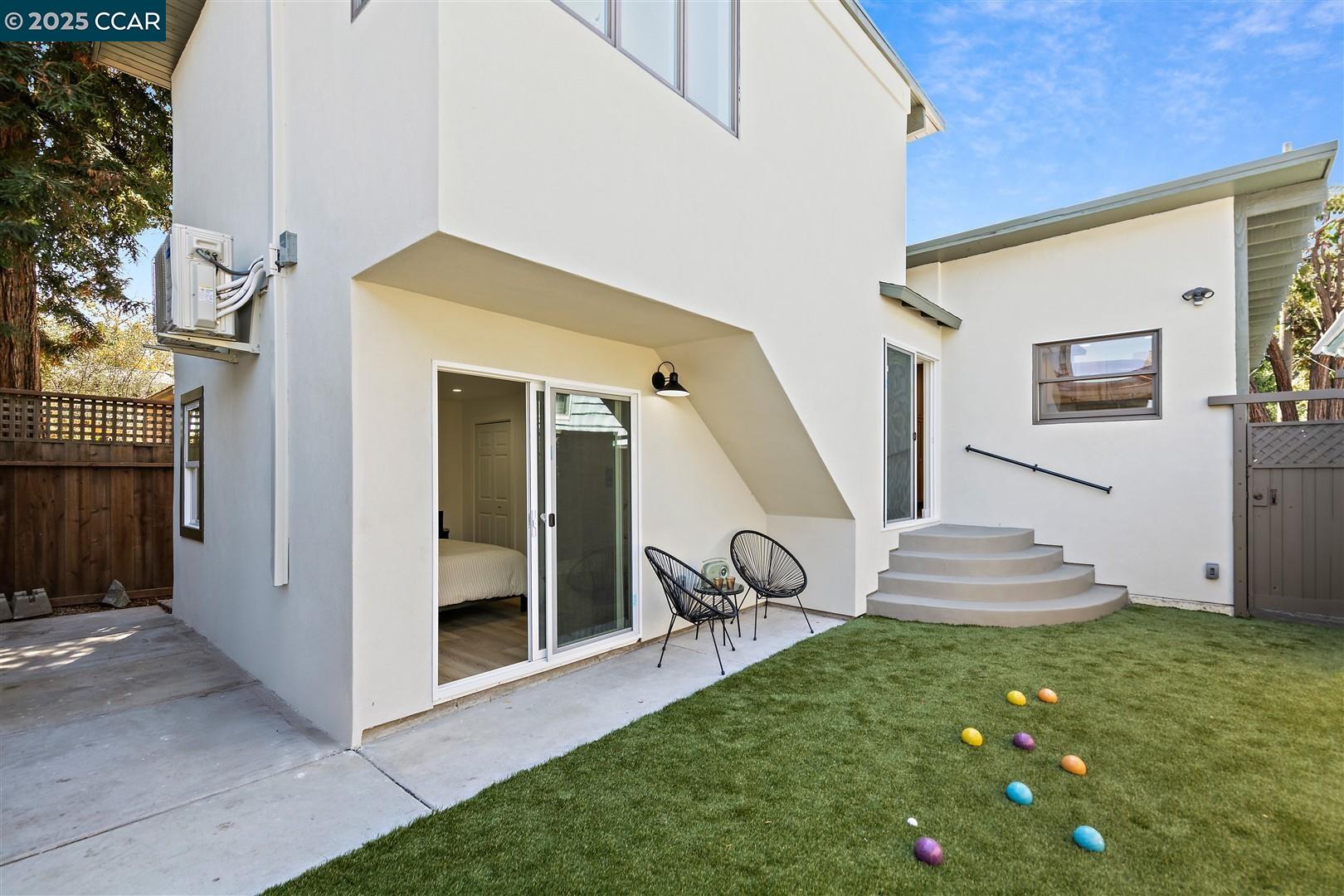 2703 Mathews Street Berkeley, CA 94702 - Photo 26 of 58