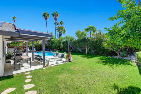 $899,000 | 1031 East El Conquistador, Palm Springs, CA 92262
