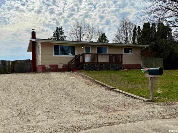 $114,900 | 194 Lakeview Drive, Wataga, IL 61488