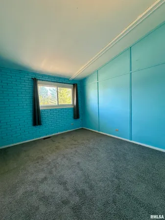 $109,500 | 194 Lakeview Drive, Wataga, IL 61488