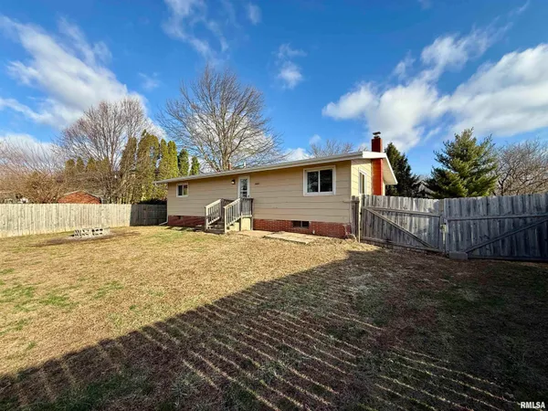 $109,500 | 194 Lakeview Drive, Wataga, IL 61488