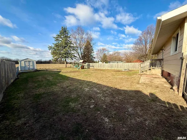 $109,500 | 194 Lakeview Drive, Wataga, IL 61488