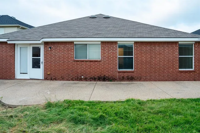 $2,000 | 2129 Bliss Road, Fort Worth, TX 76177