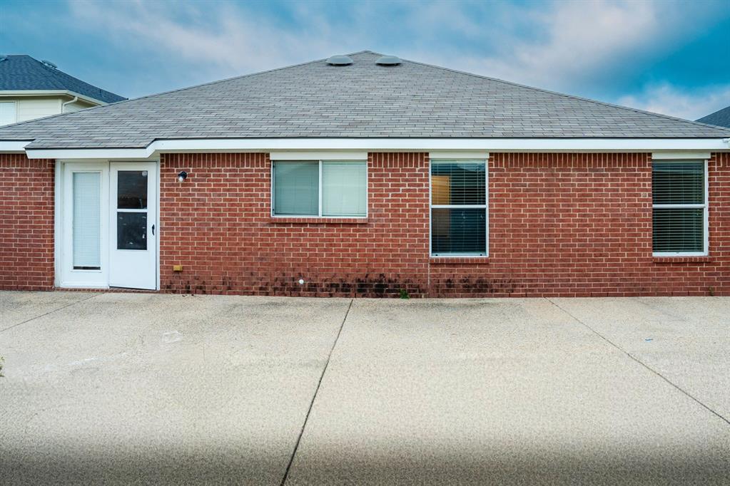 2129 Bliss Road Fort Worth, TX 76177 - Photo 21 of 22 a front view of a house