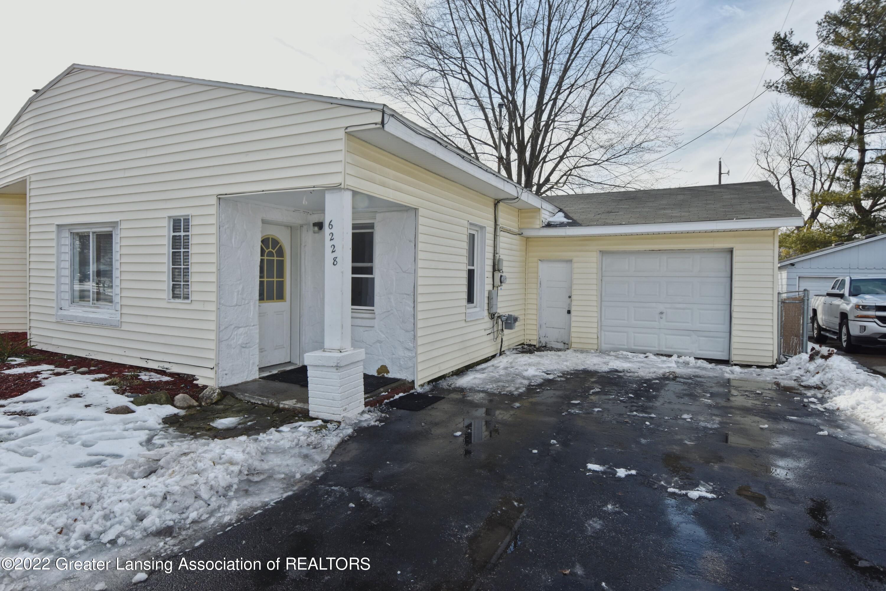 6228 Grovenburg Road Lansing, MI 48911 - Photo 33 of 35 35